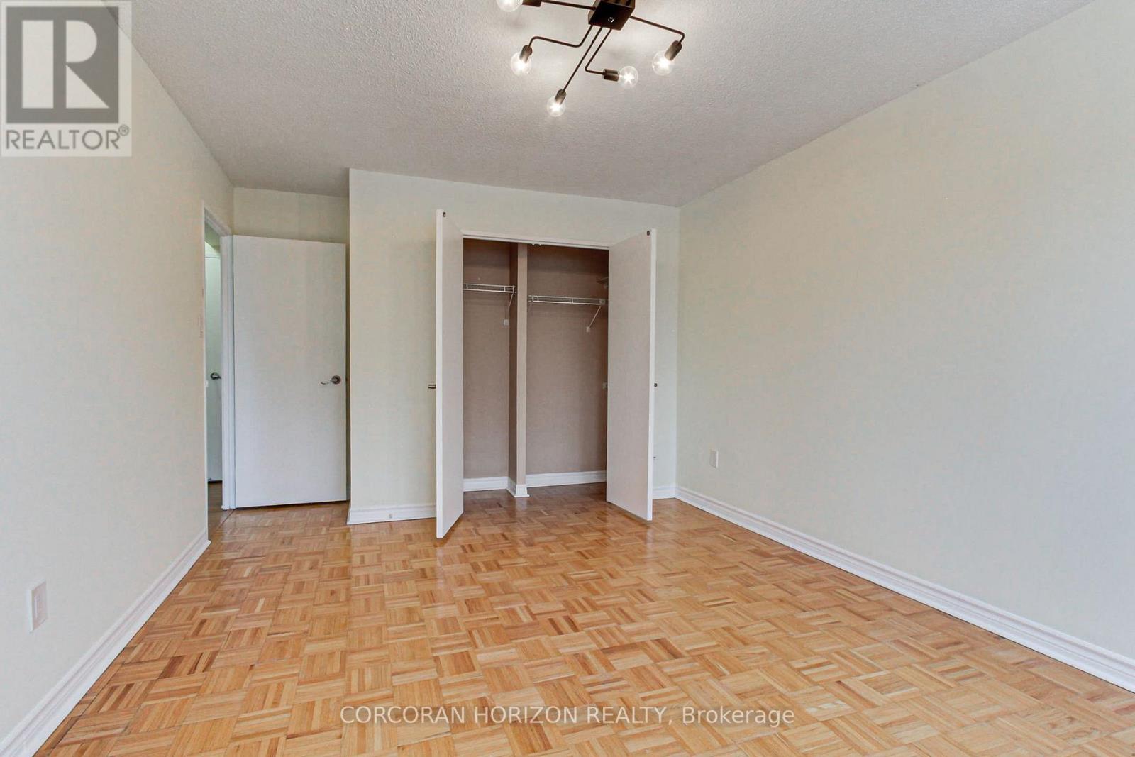 1909 - 1580 Mississauga Valley Boulevard, Mississauga, ON - Indoor Photo Showing Other Room