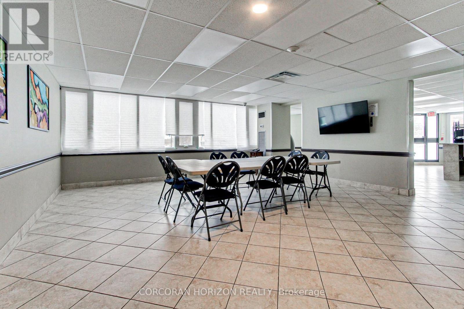 1909 - 1580 Mississauga Valley Boulevard, Mississauga, ON - Indoor