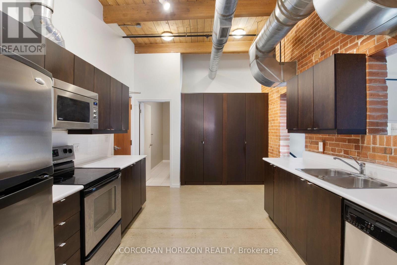 206 - 85 Spruce Street, Cambridge, ON - Indoor Photo Showing Kitchen With Double Sink