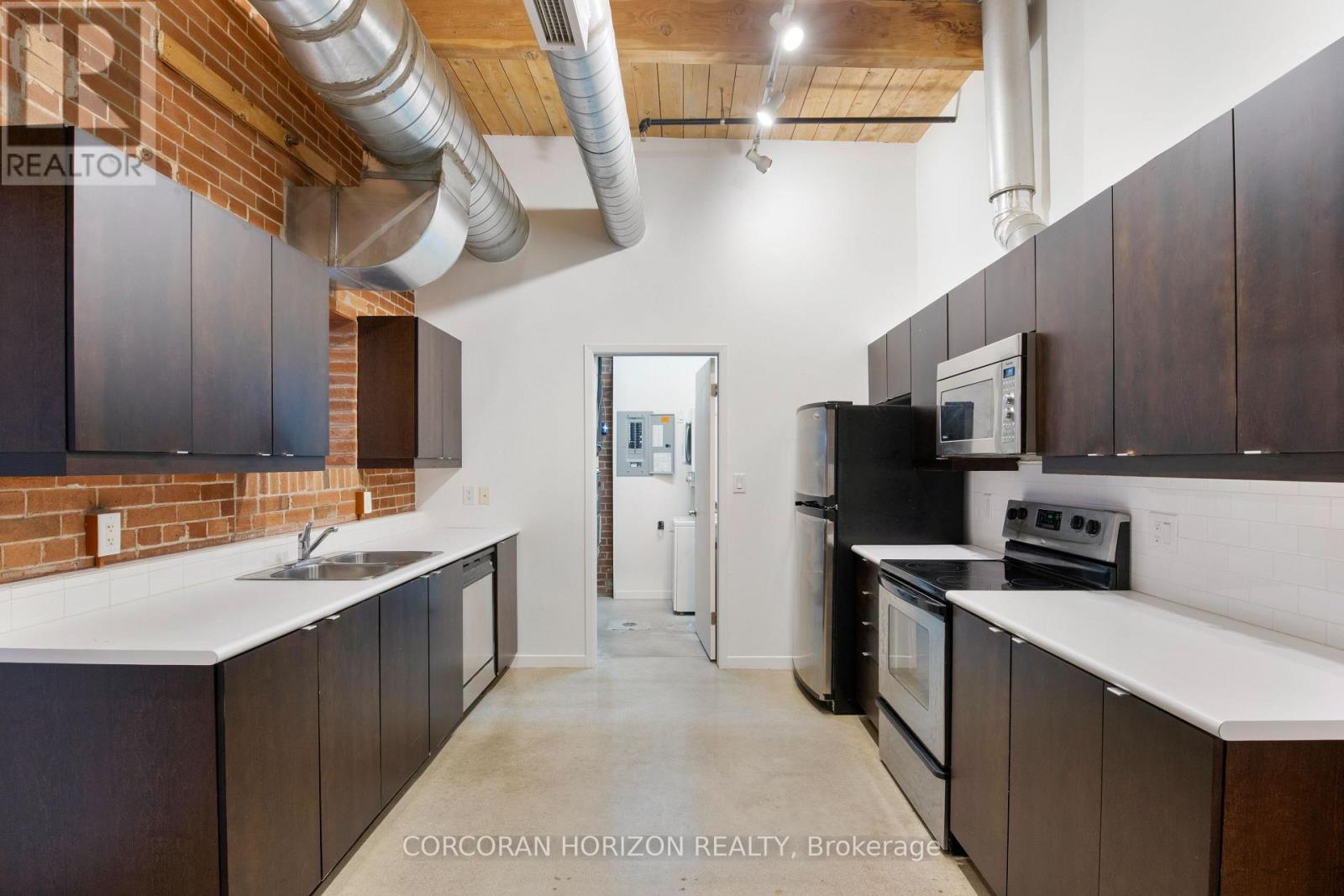 206 - 85 Spruce Street, Cambridge, ON - Indoor Photo Showing Kitchen With Double Sink