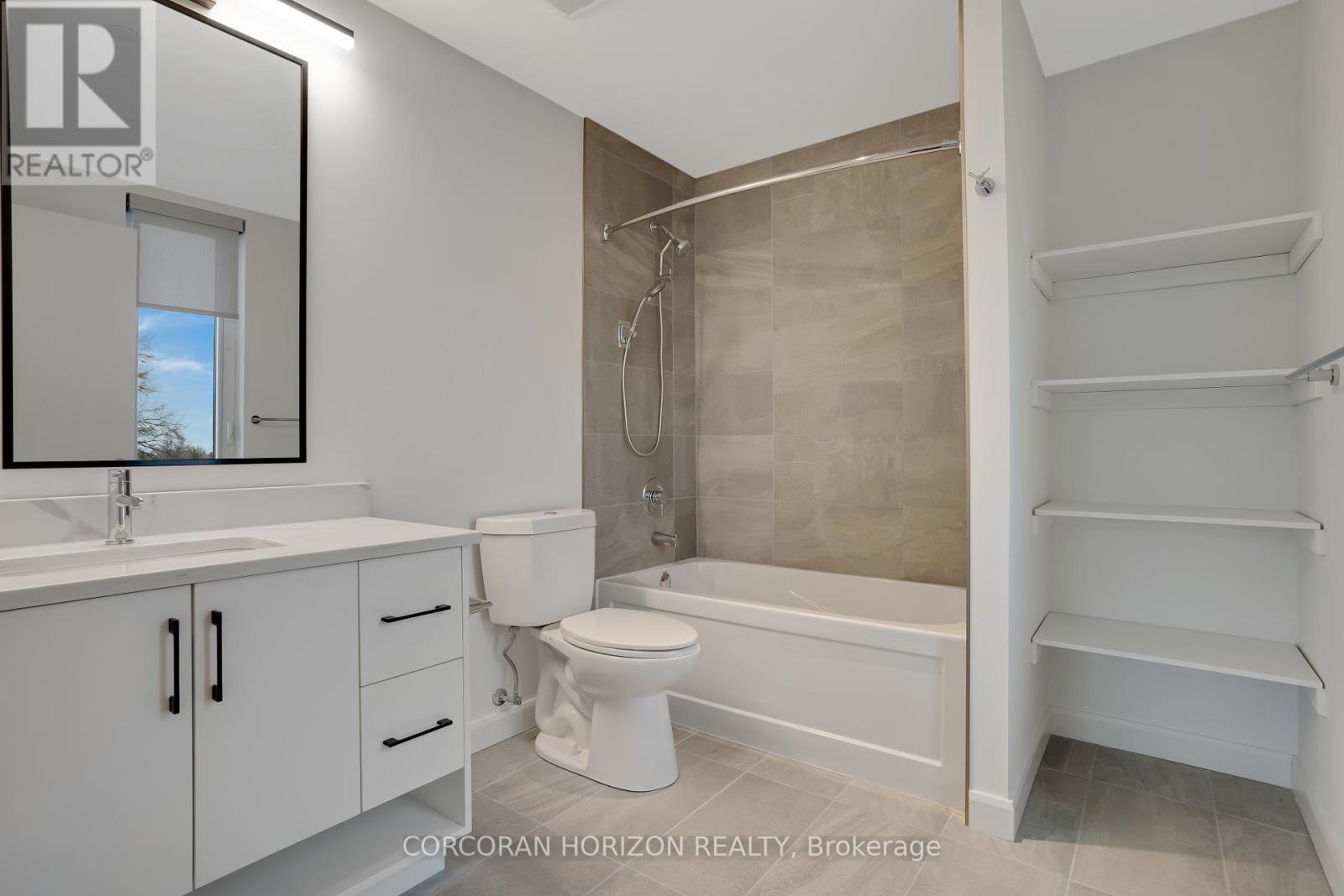 313 - 741 King Street W, Kitchener, ON - Indoor Photo Showing Bathroom