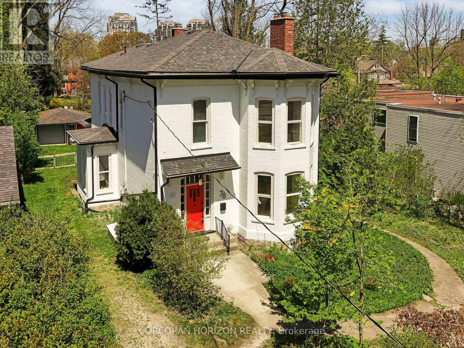 78 William Street W, Waterloo, ON - Outdoor