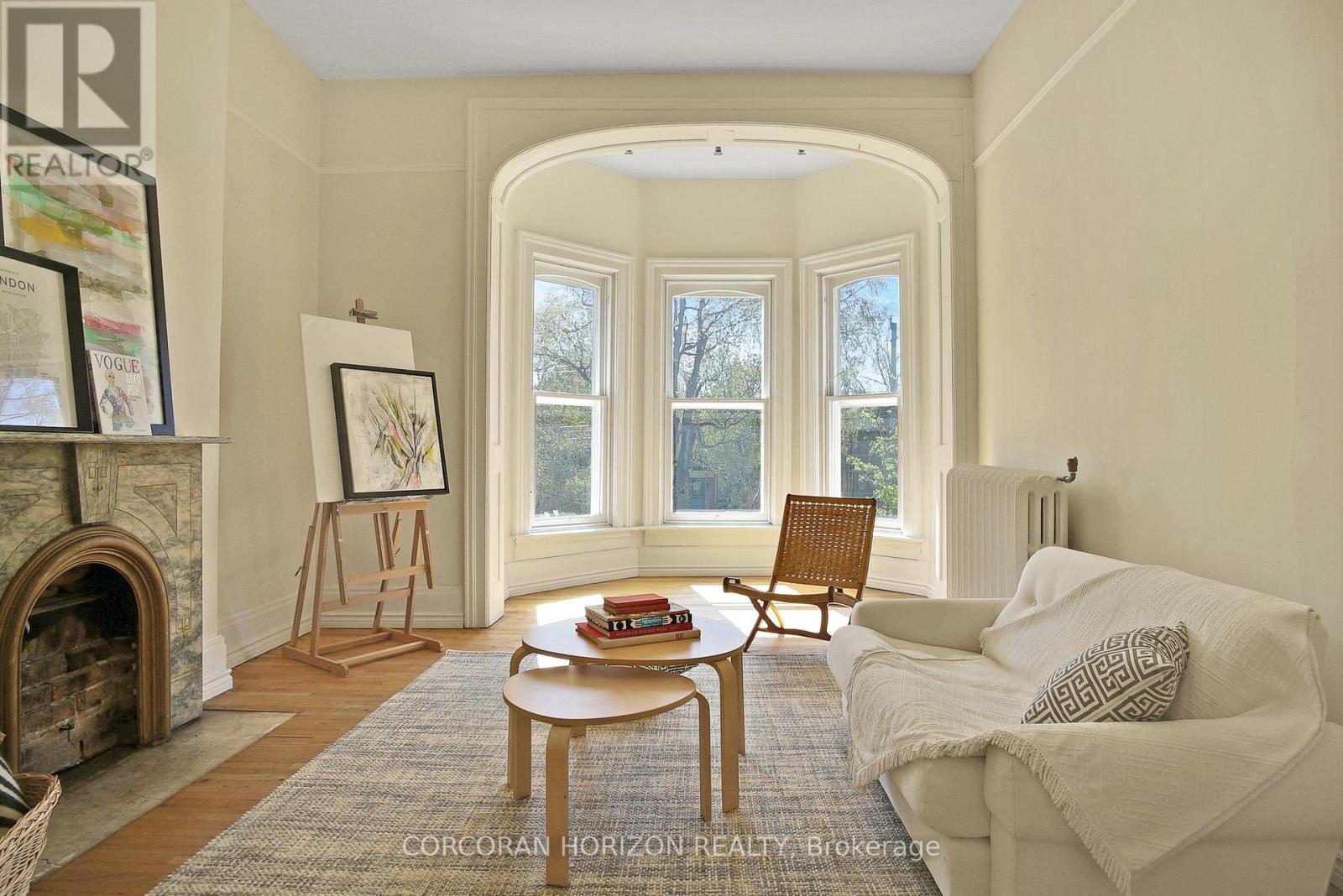 78 William Street W, Waterloo, ON - Indoor Photo Showing Living Room With Fireplace