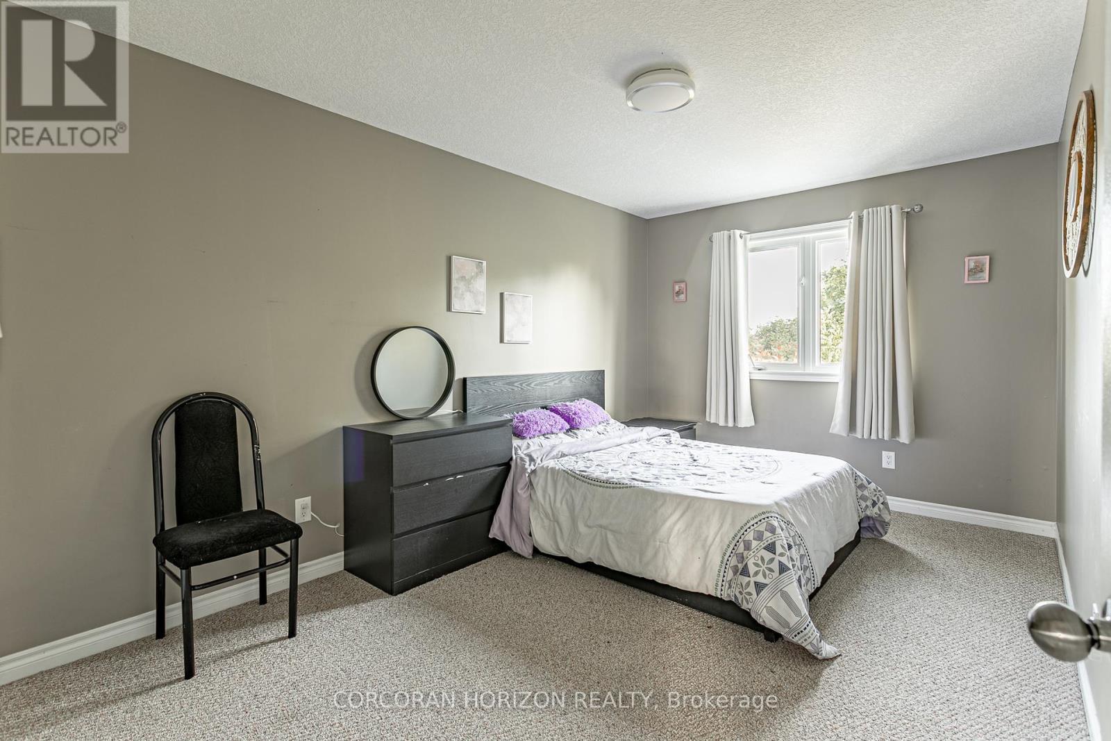 13 Ridgewood Court, Woodstock, ON - Indoor Photo Showing Bedroom