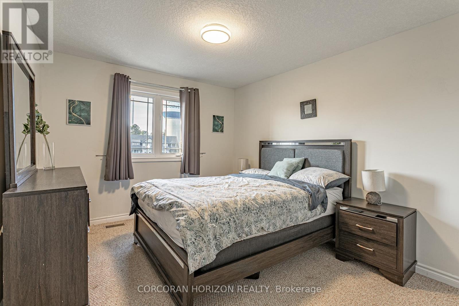 13 Ridgewood Court, Woodstock, ON - Indoor Photo Showing Bedroom