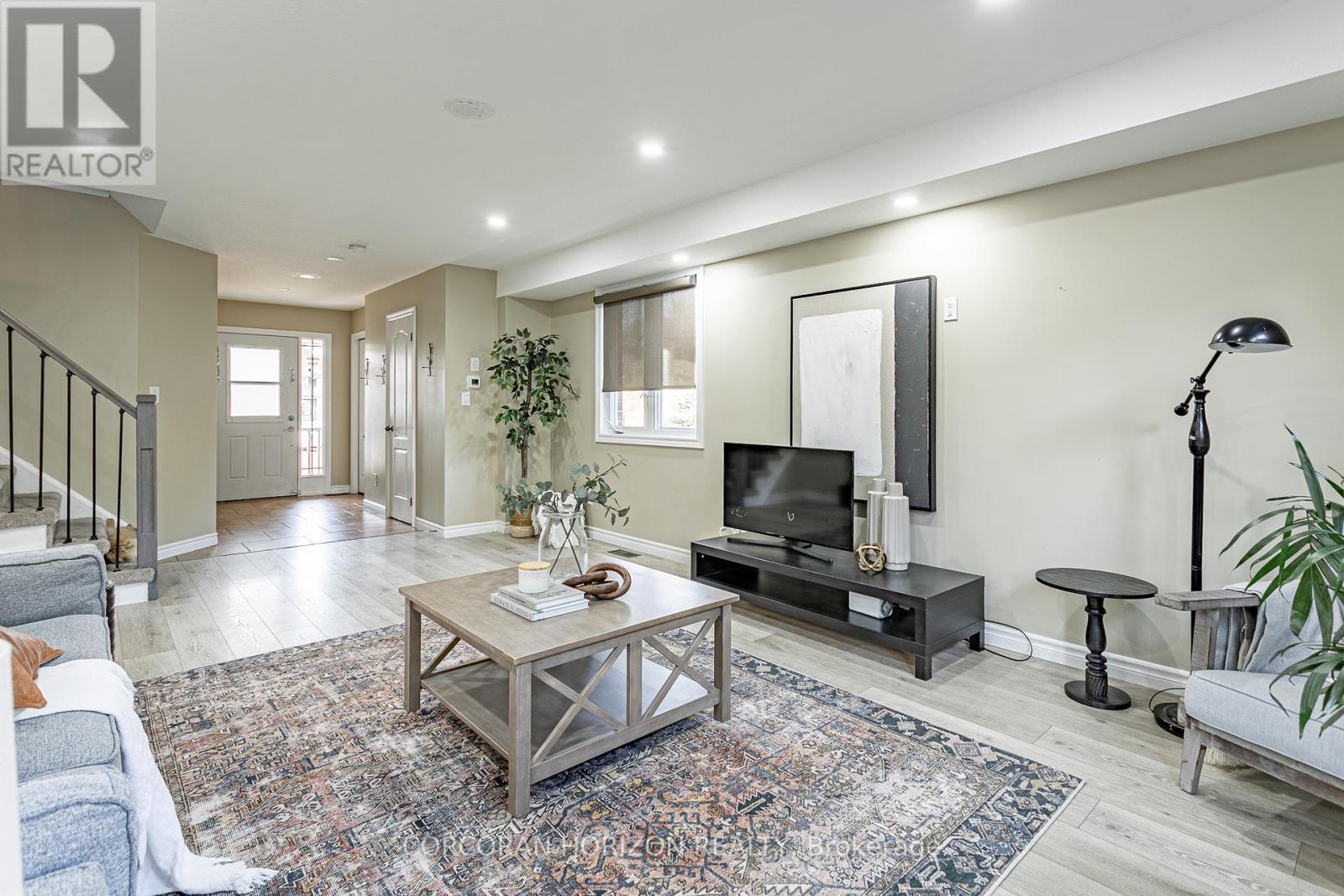 13 Ridgewood Court, Woodstock, ON - Indoor Photo Showing Living Room