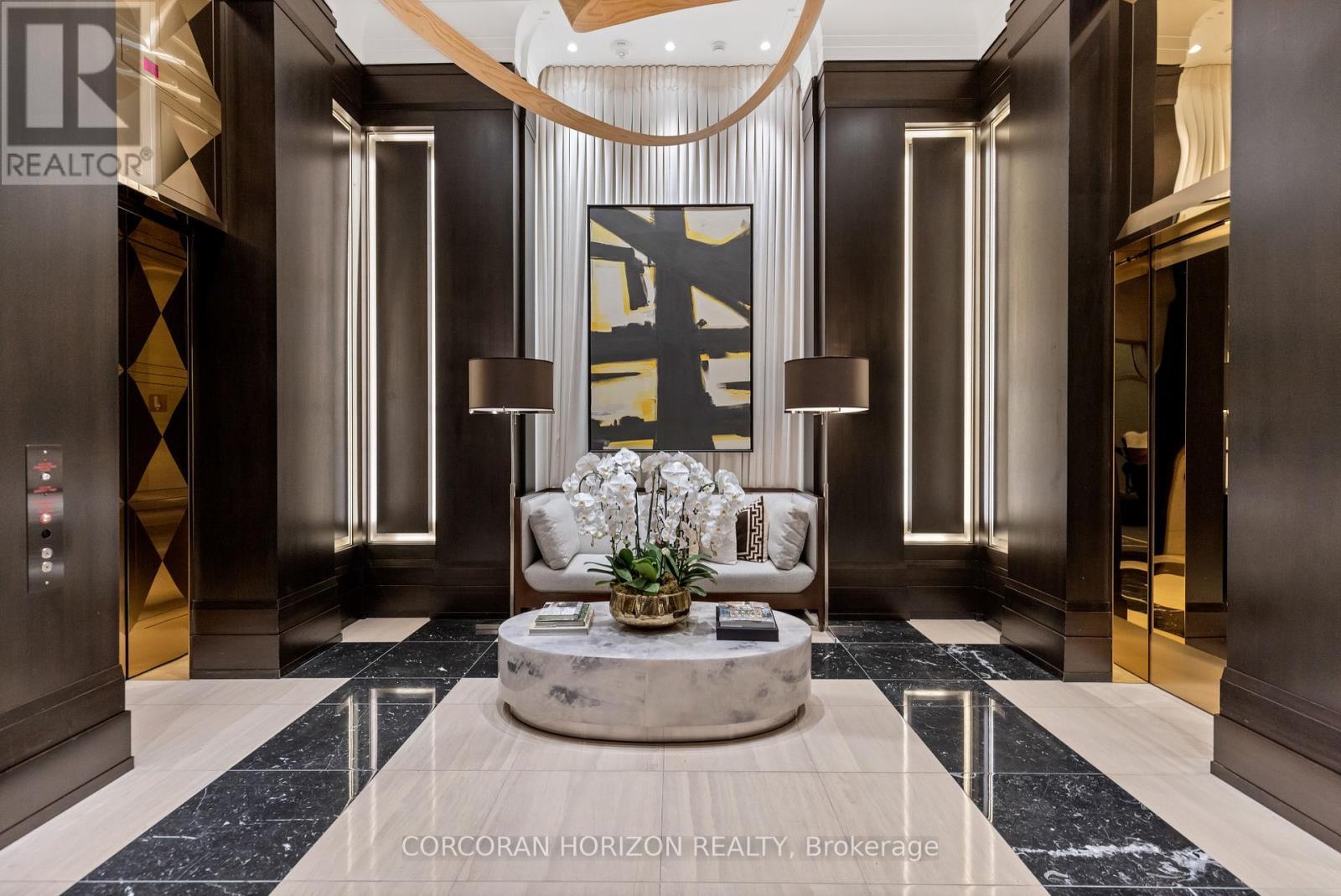 3802 - 200 Cumberland Street, Toronto, ON - Indoor Photo Showing Other Room