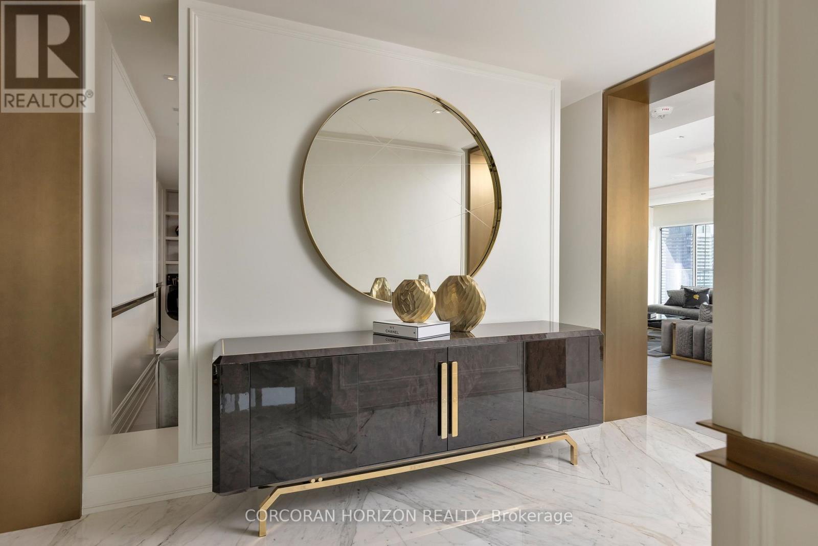 3802 - 200 Cumberland Street, Toronto, ON - Indoor Photo Showing Other Room