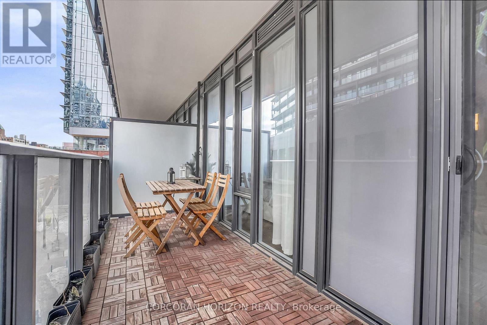 521 - 330 Richmond St Street W, Toronto, ON - Photo Showing Other Room