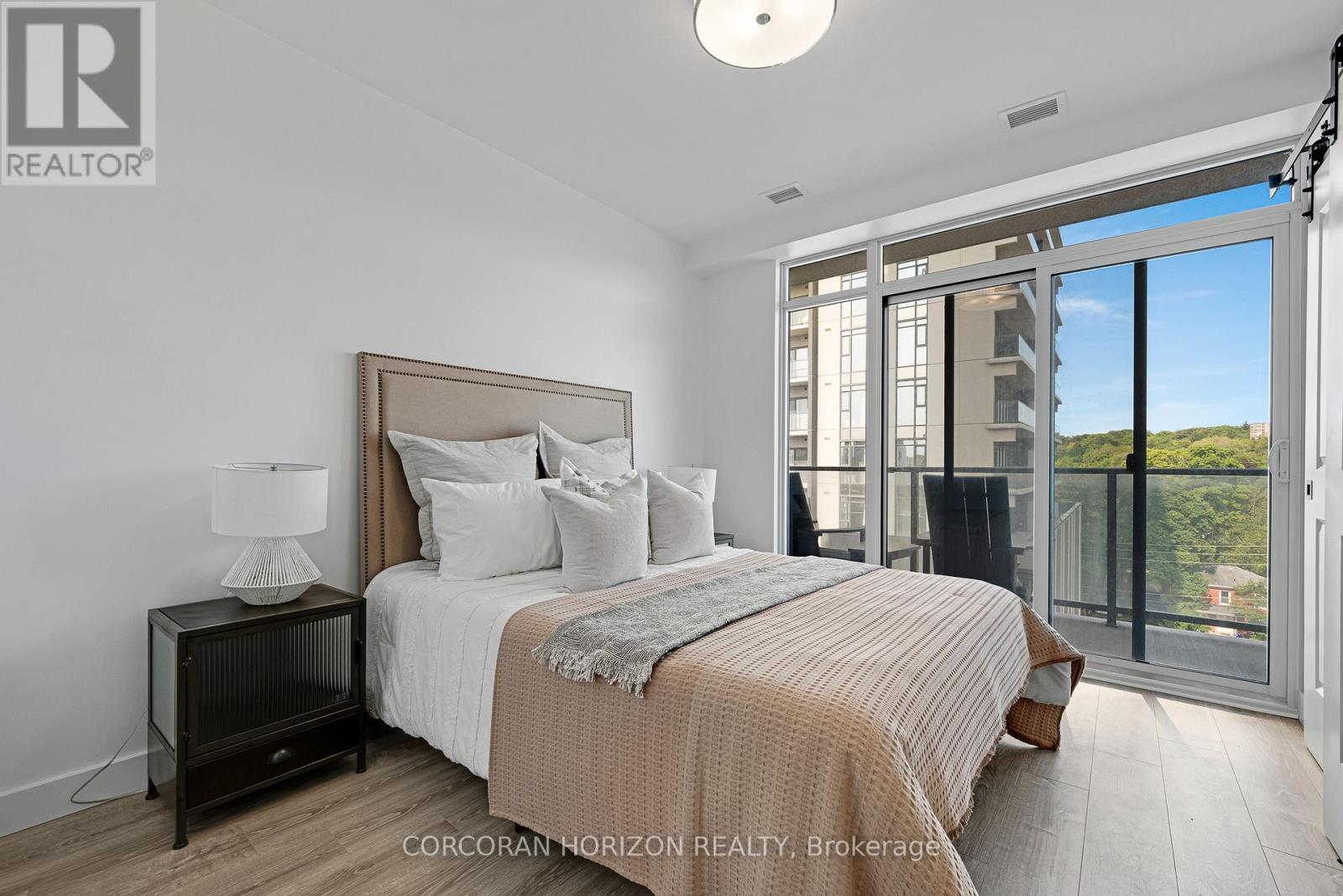 801 - 50 Grand Avenue S, Cambridge, ON - Indoor Photo Showing Bedroom