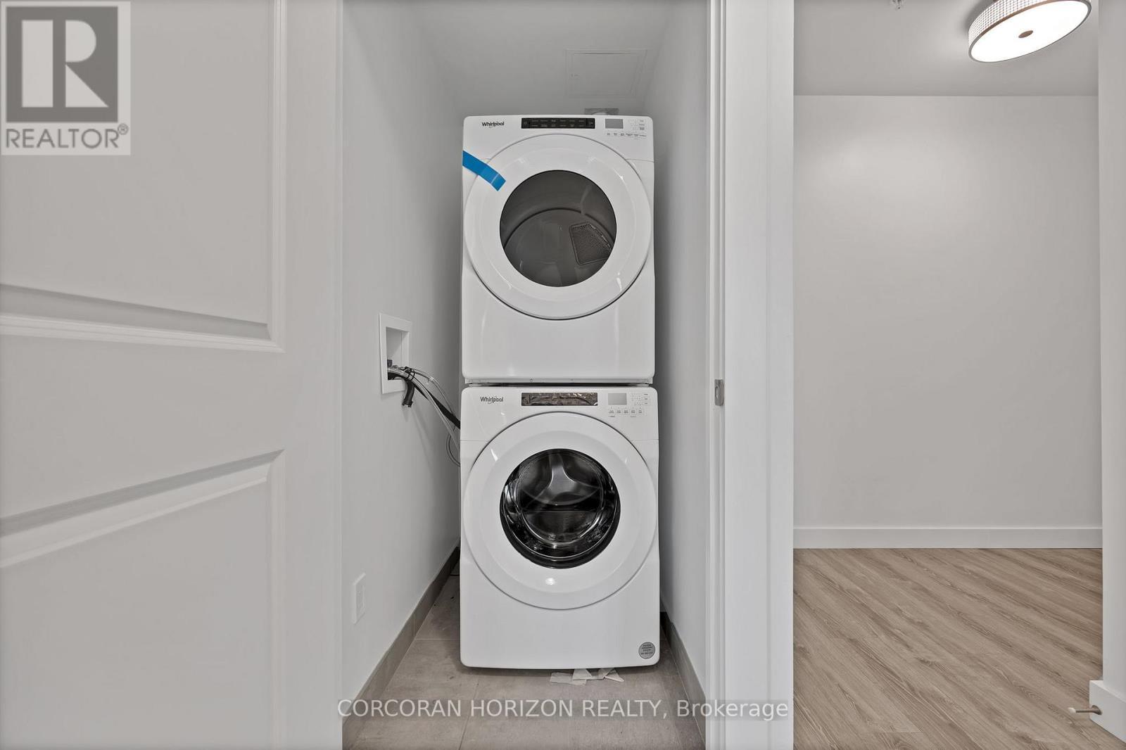 901 - 50 Grand Avenue S, Cambridge, ON - Indoor Photo Showing Laundry Room