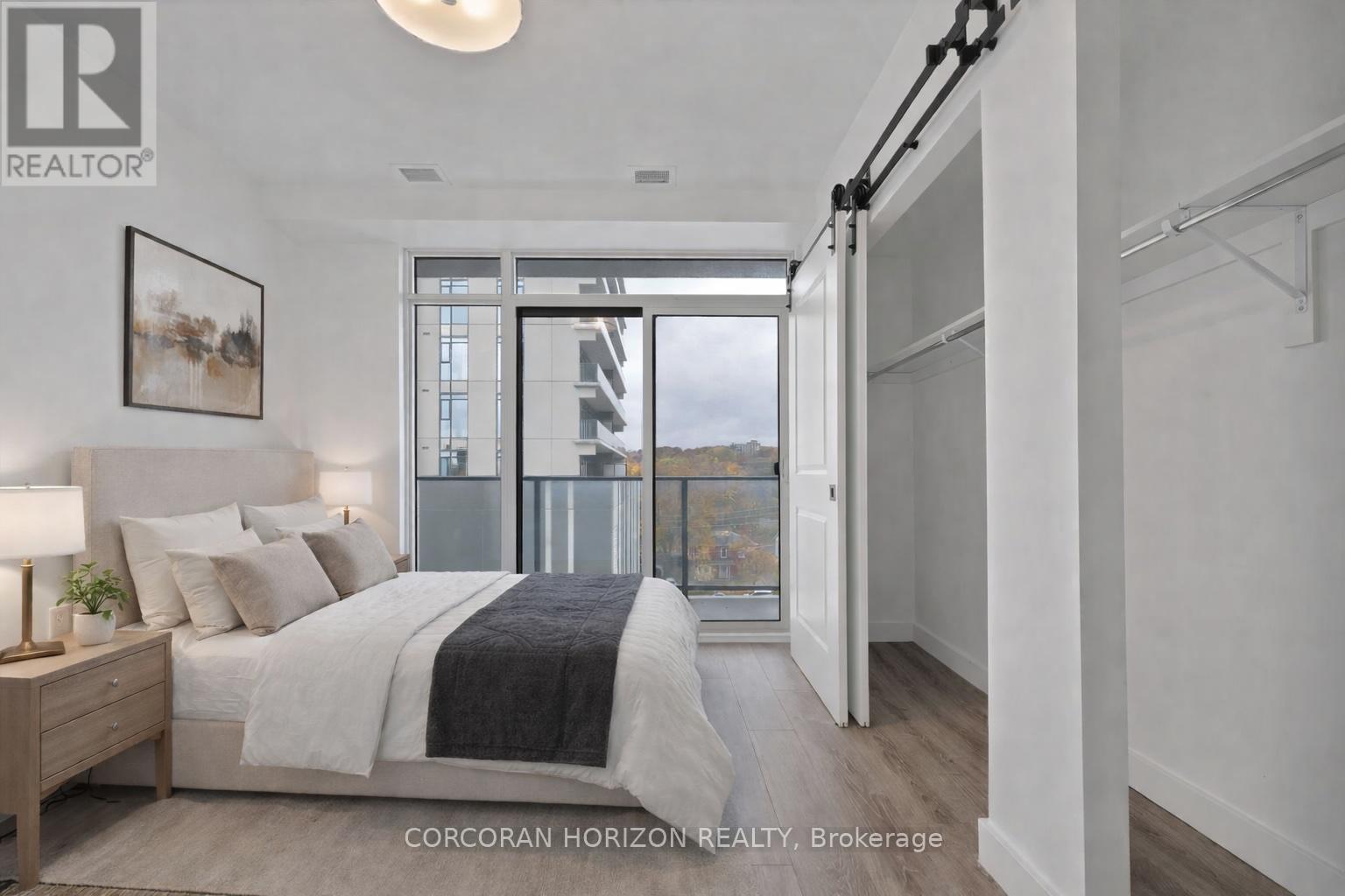 901 - 50 Grand Avenue S, Cambridge, ON - Indoor Photo Showing Bedroom