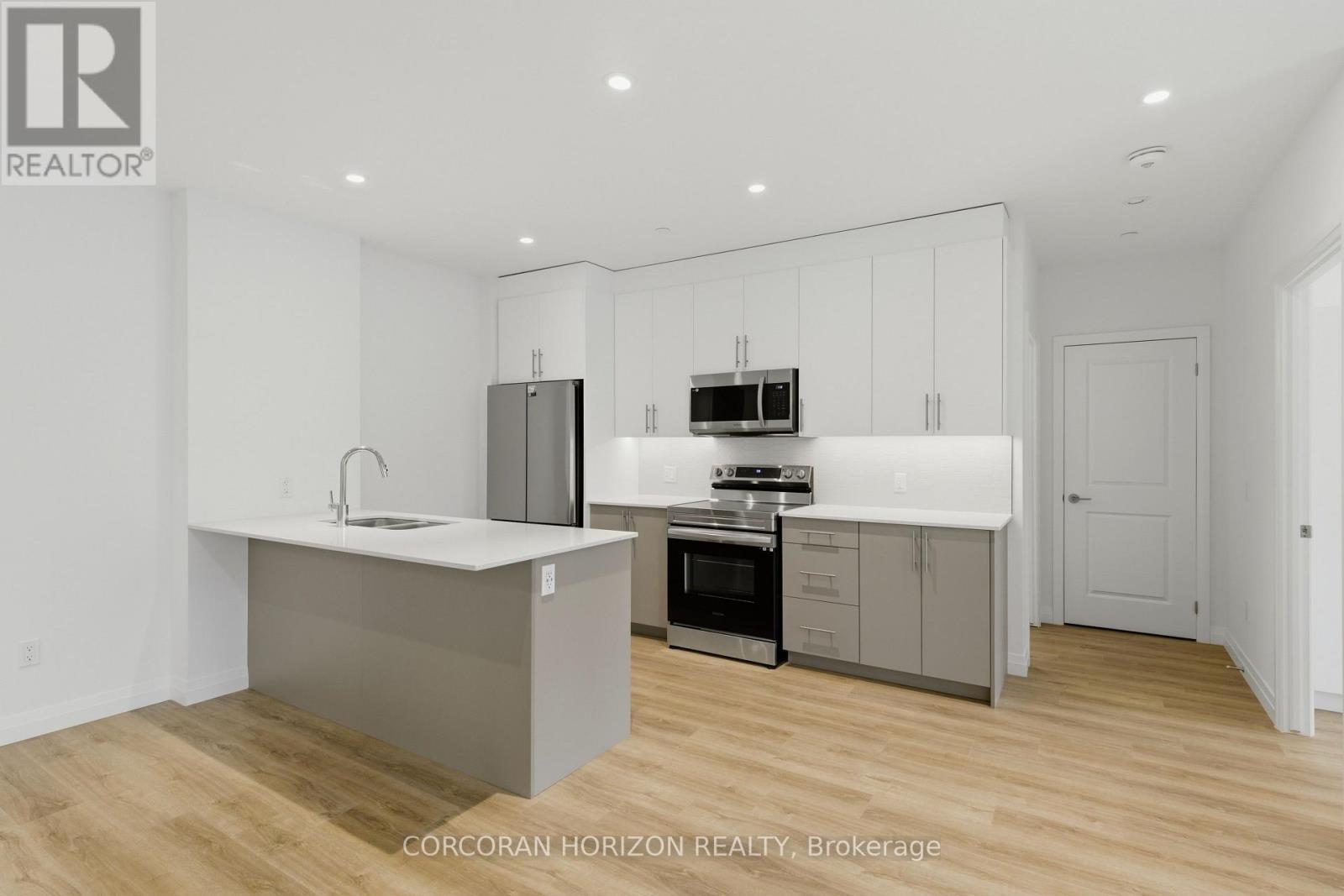 525 - 525 New Dundee Road, Kitchener, ON - Indoor Photo Showing Kitchen With Stainless Steel Kitchen