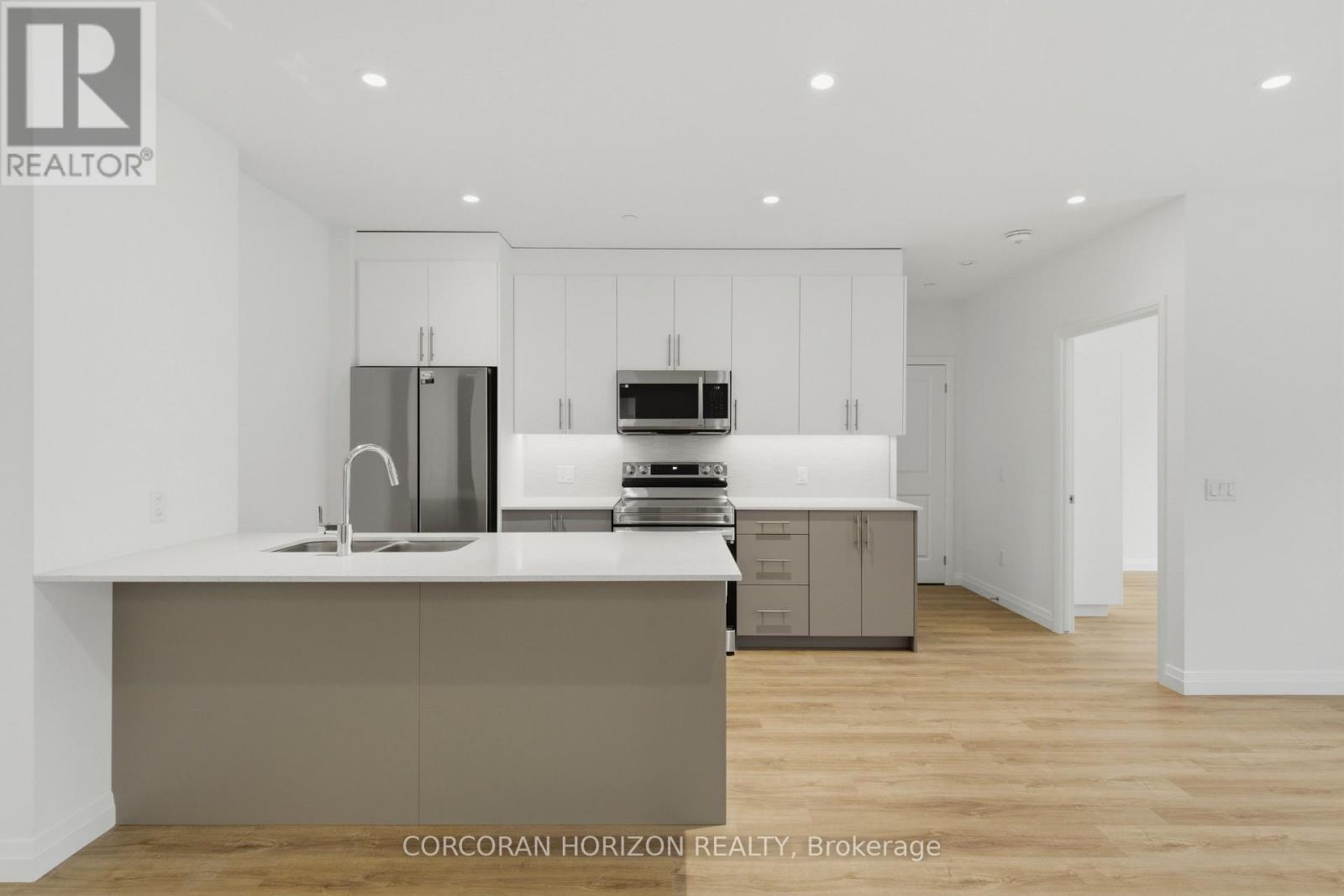 525 - 525 New Dundee Road, Kitchener, ON - Indoor Photo Showing Kitchen With Double Sink