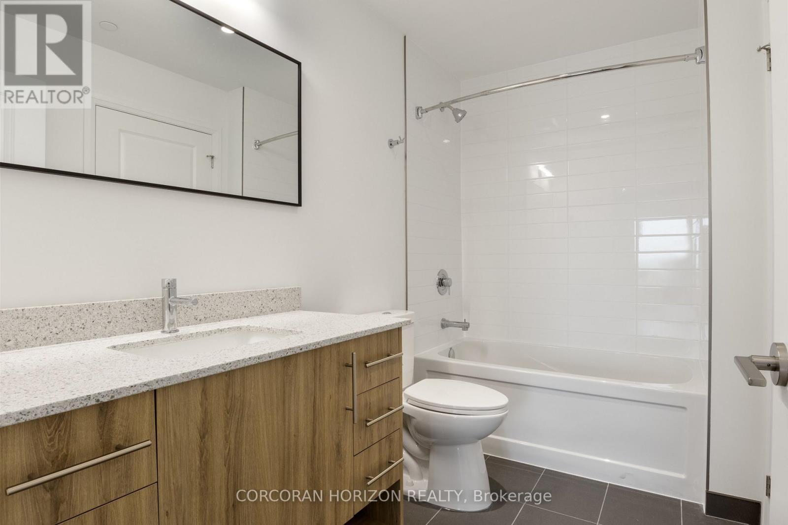 610 - 525 New Dundee Road, Kitchener, ON - Indoor Photo Showing Bathroom