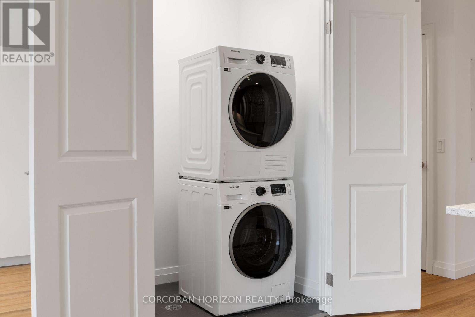 610 - 525 New Dundee Road, Kitchener, ON - Indoor Photo Showing Laundry Room