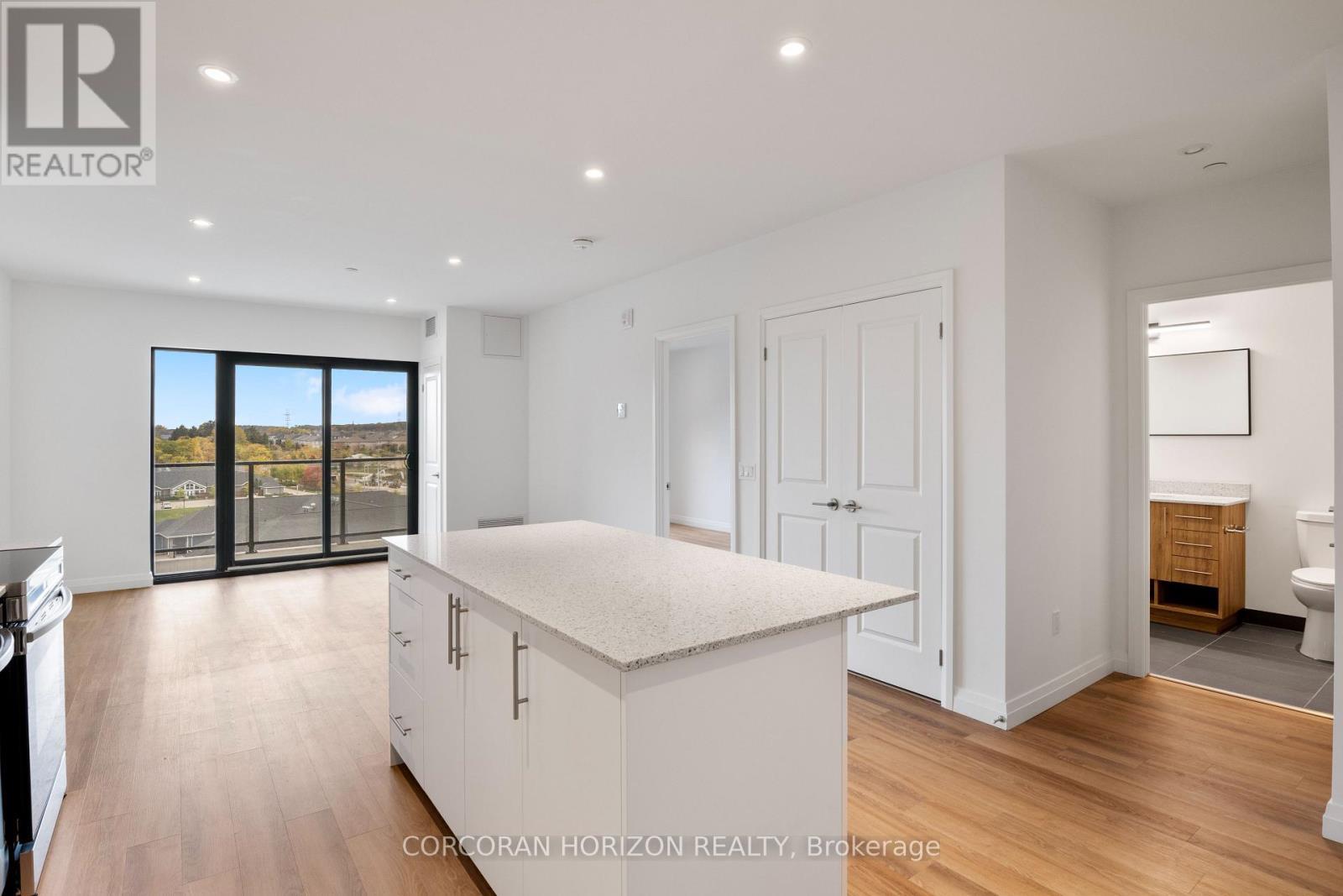 610 - 525 New Dundee Road, Kitchener, ON - Indoor