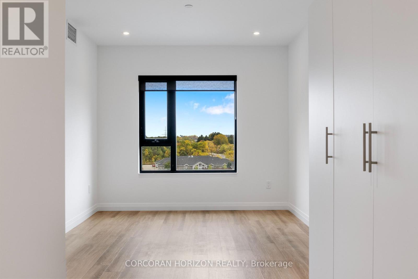 610 - 525 New Dundee Road, Kitchener, ON - Indoor Photo Showing Other Room