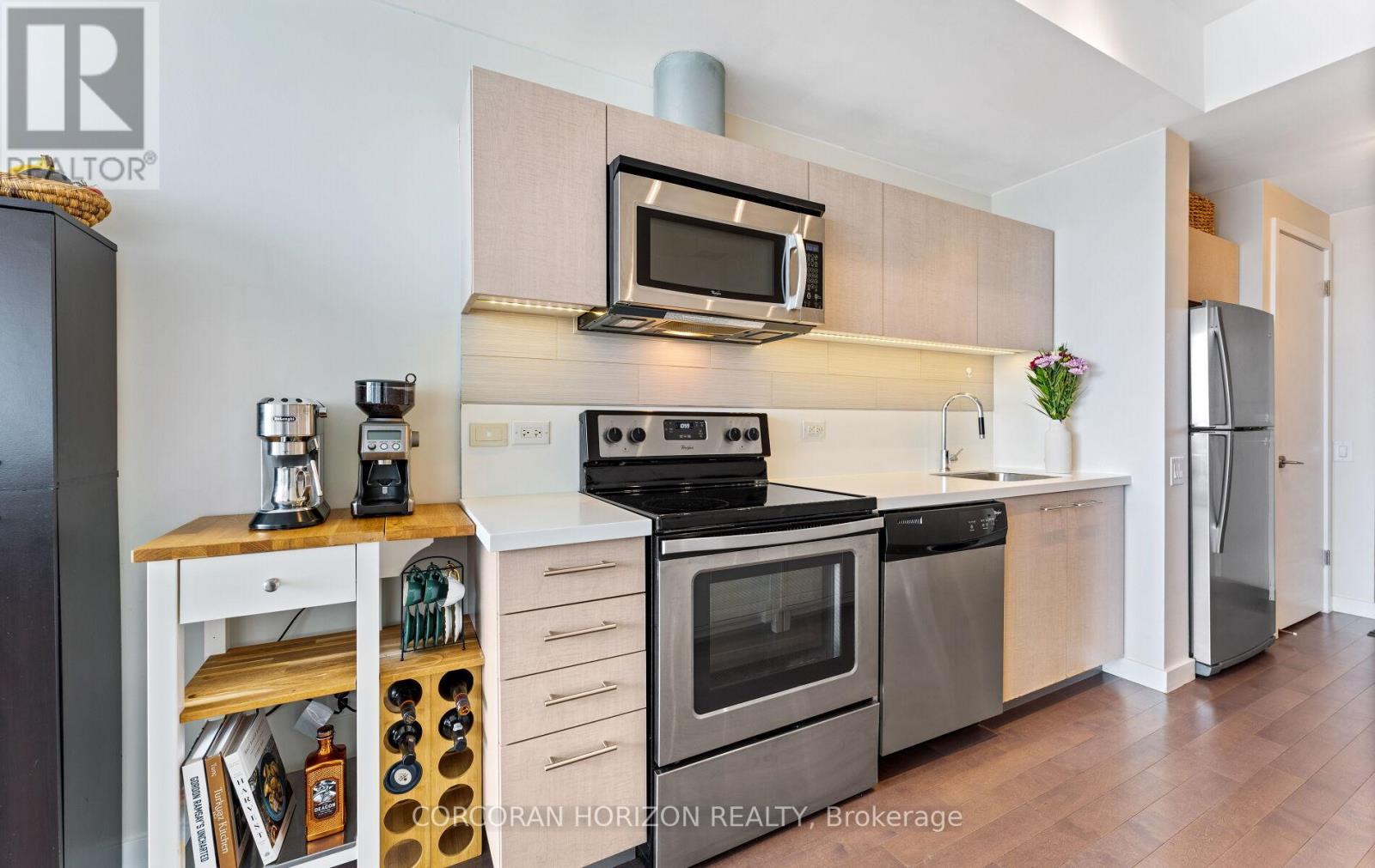 2105 - 70 Distillery Lane, Toronto, ON - Indoor Photo Showing Kitchen With Stainless Steel Kitchen