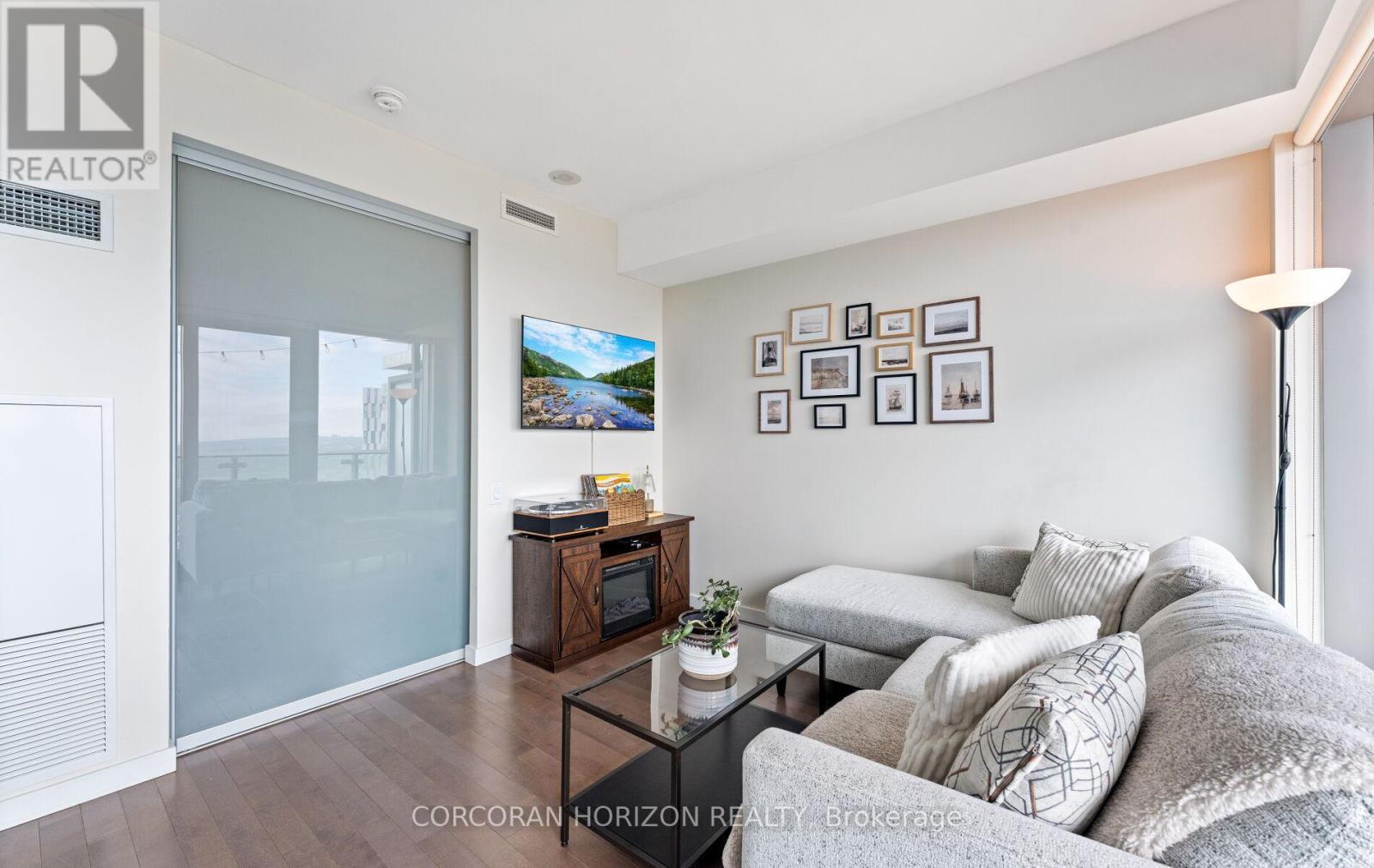 2105 - 70 Distillery Lane, Toronto, ON - Indoor Photo Showing Living Room