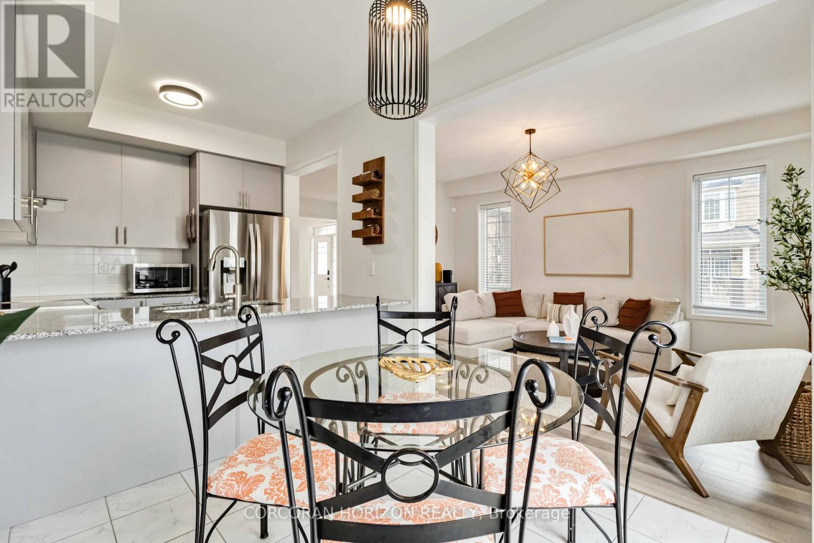 81 Dundonald Trail, Newmarket, ON - Indoor