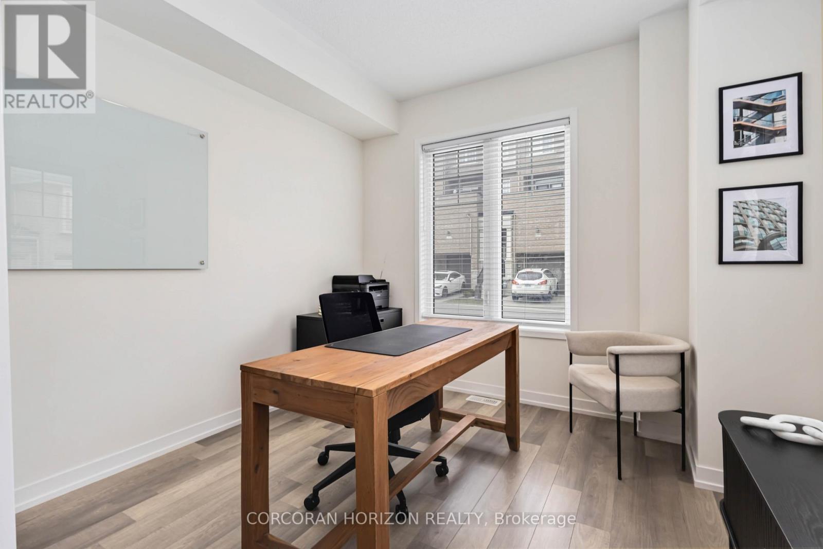 81 Dundonald Trail, Newmarket, ON - Indoor Photo Showing Office