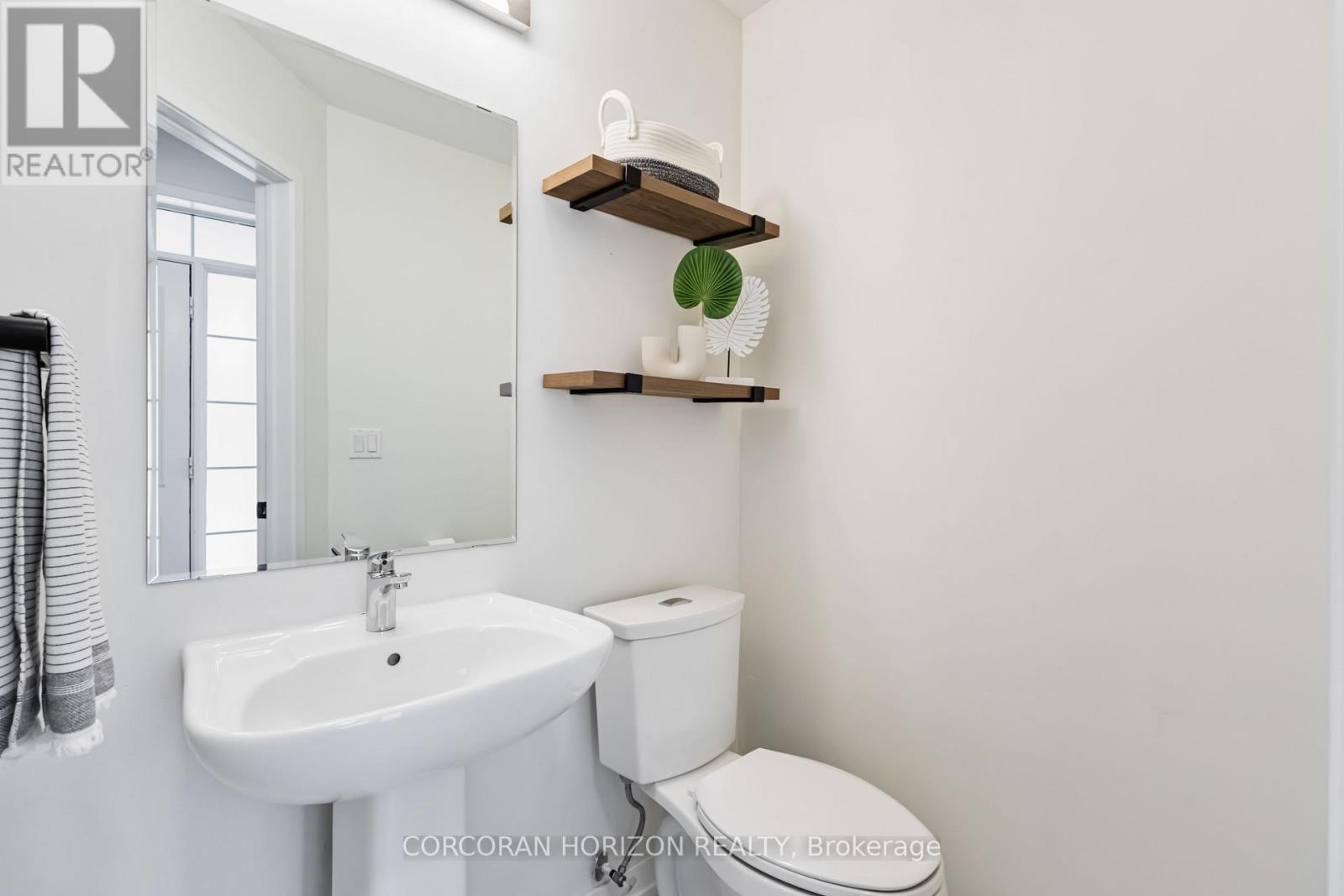 81 Dundonald Trail, Newmarket, ON - Indoor Photo Showing Bathroom