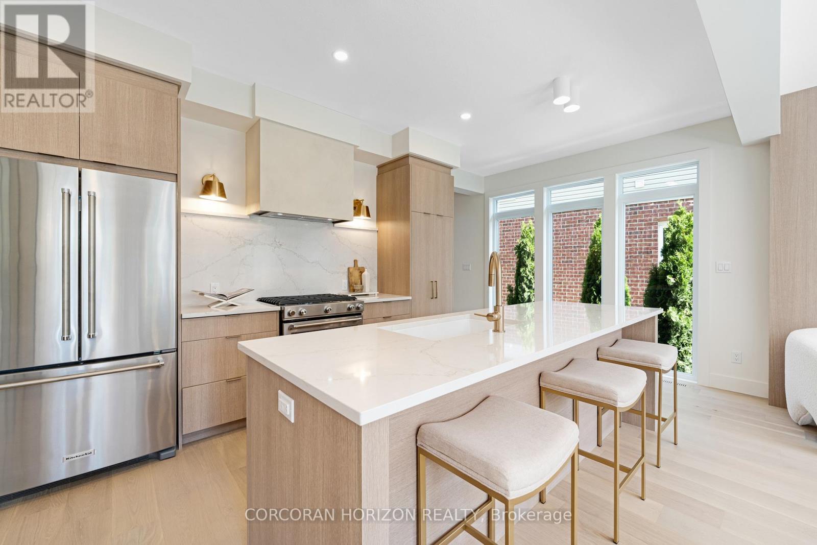 452 Westhaven Street, Waterloo, ON - Indoor Photo Showing Kitchen With Upgraded Kitchen