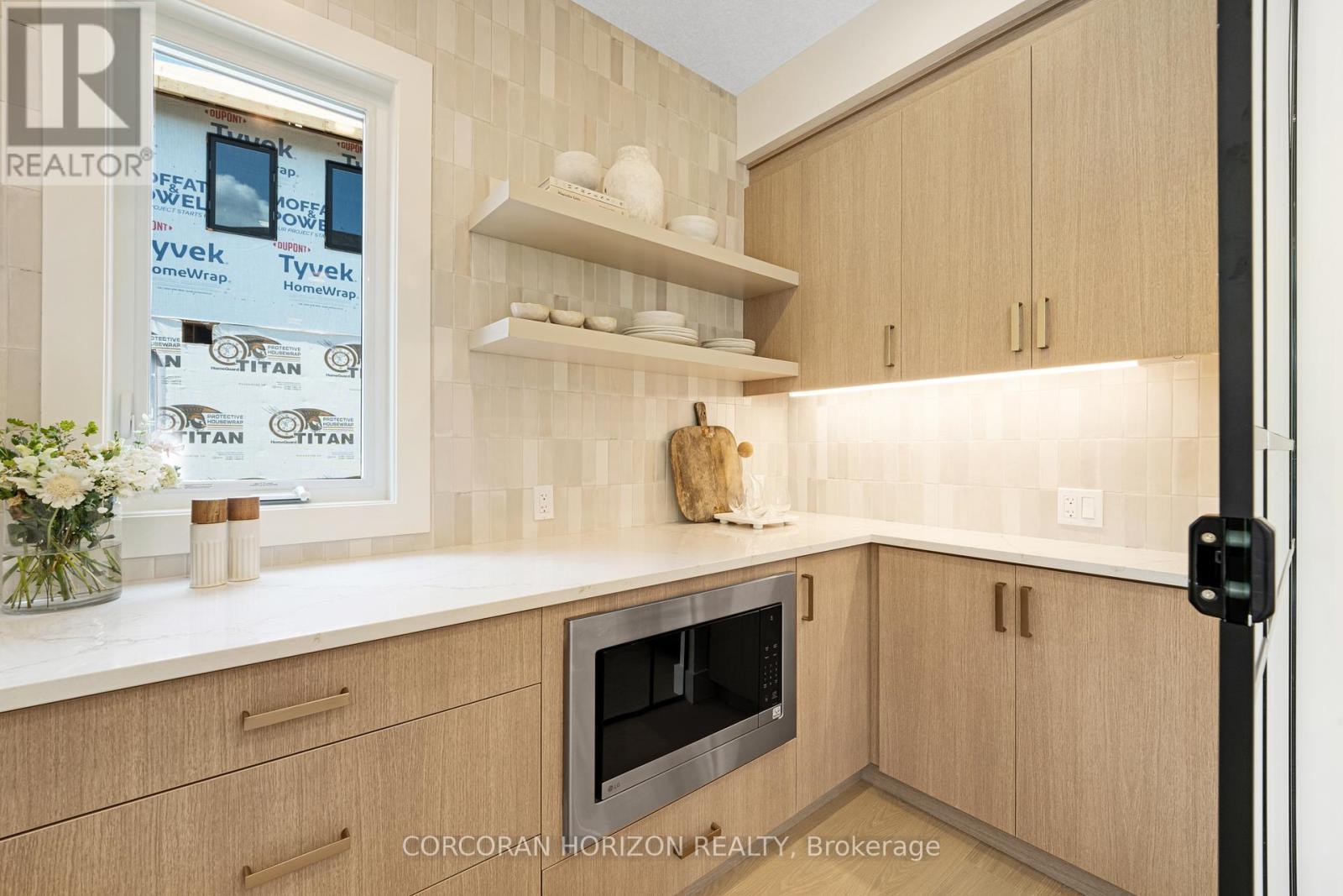 452 Westhaven Street, Waterloo, ON - Indoor Photo Showing Kitchen
