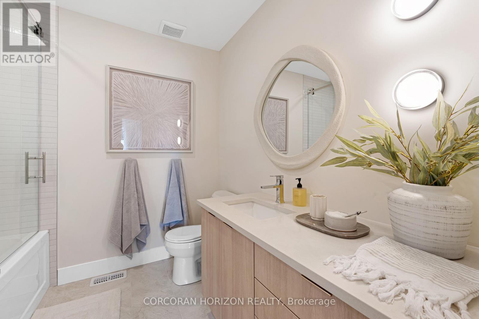 452 Westhaven Street, Waterloo, ON - Indoor Photo Showing Bathroom