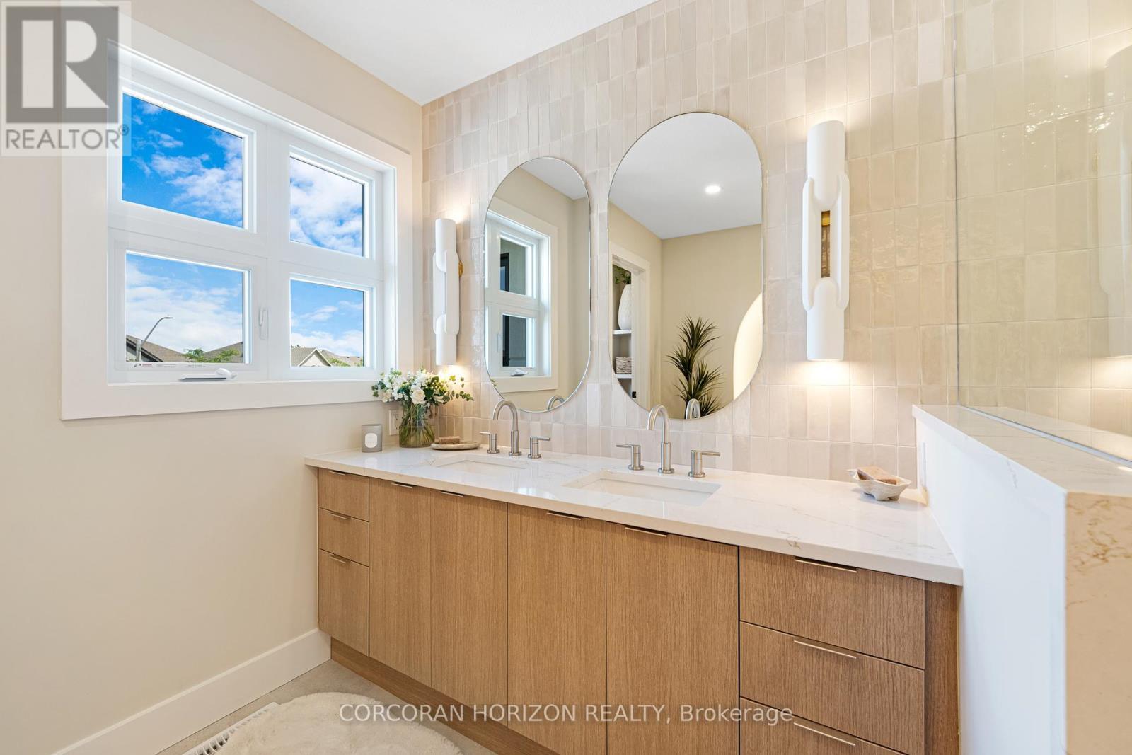 452 Westhaven Street, Waterloo, ON - Indoor Photo Showing Bathroom