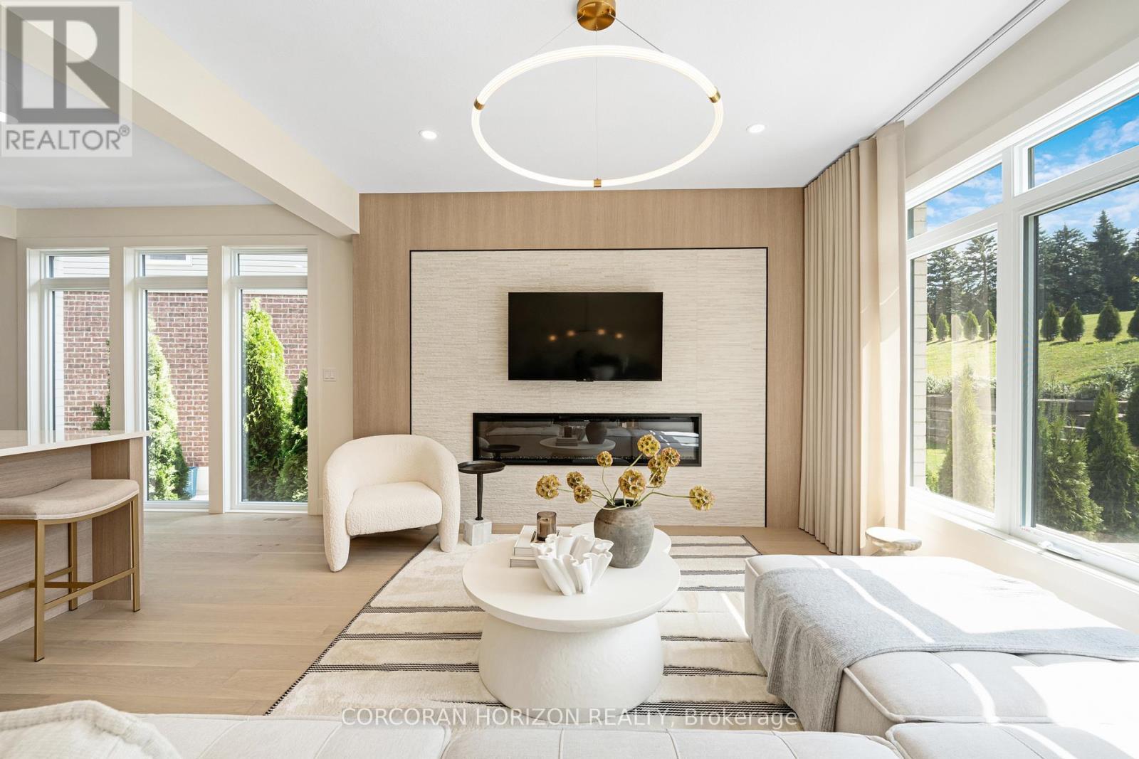 452 Westhaven Street, Waterloo, ON - Indoor With Fireplace