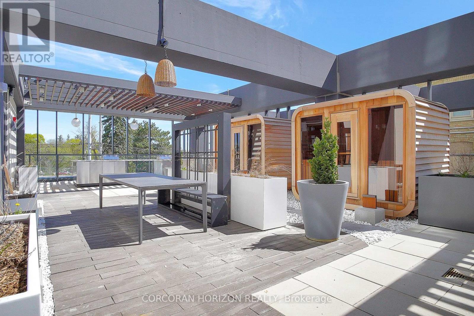 1704 - 741 King Street, Kitchener, ON - Outdoor With Exterior