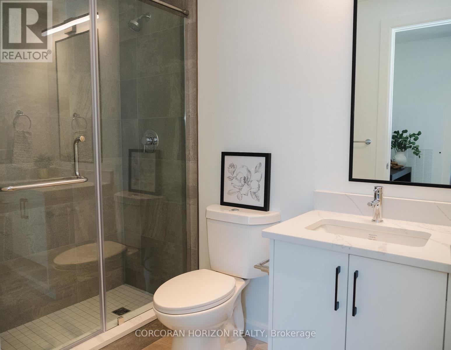 1704 - 741 King Street, Kitchener, ON - Indoor Photo Showing Bathroom