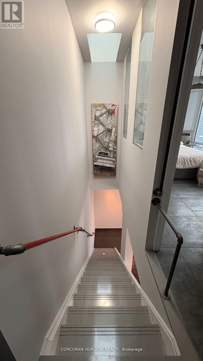 Ph3301 - 1 Market Street, Toronto, ON - Indoor Photo Showing Other Room