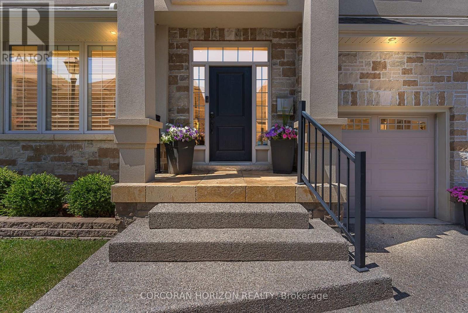 8 - 258 Edgewater Crescent, Kitchener, ON - Outdoor With Exterior