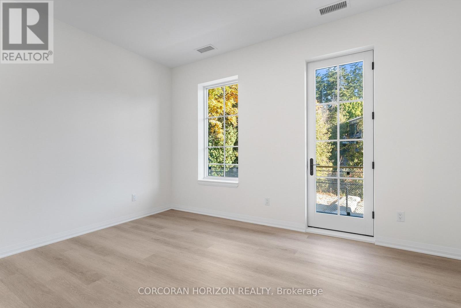 32 - 6523 Wellington 7 Road, Centre Wellington, ON - Indoor Photo Showing Other Room