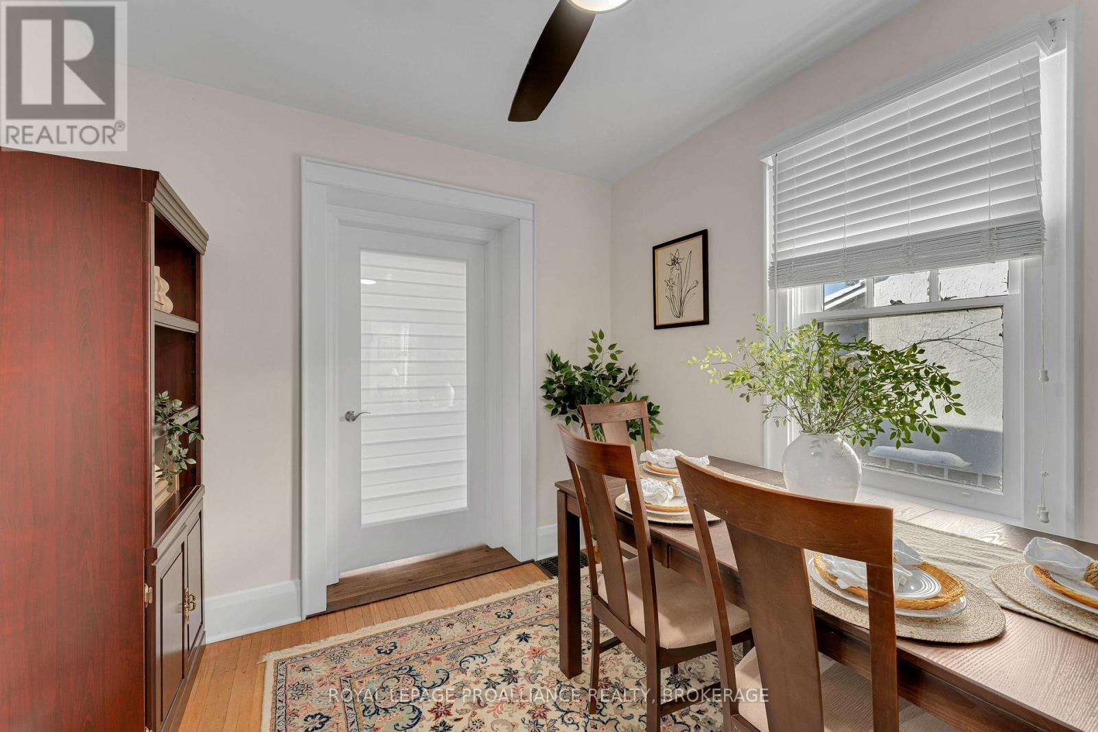 32 Livingston Avenue, Kingston (Central City East), ON - Indoor Photo Showing Dining Room