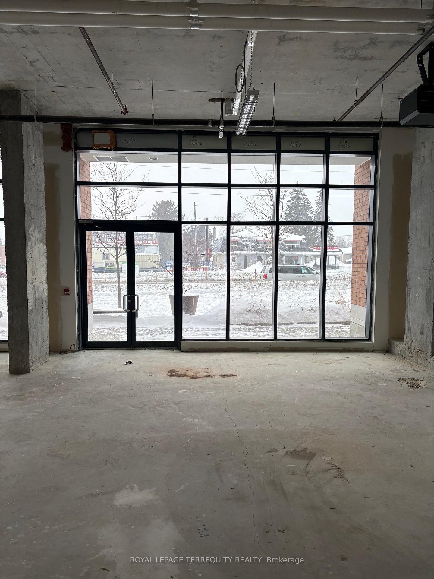 9-11611 Yonge Street, Richmond Hill, ON