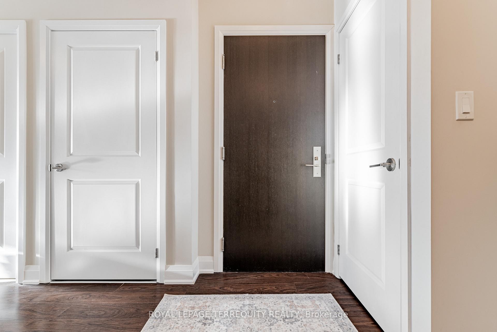 401-35 Fontenay Court, Toronto, ON - Indoor Photo Showing Other Room