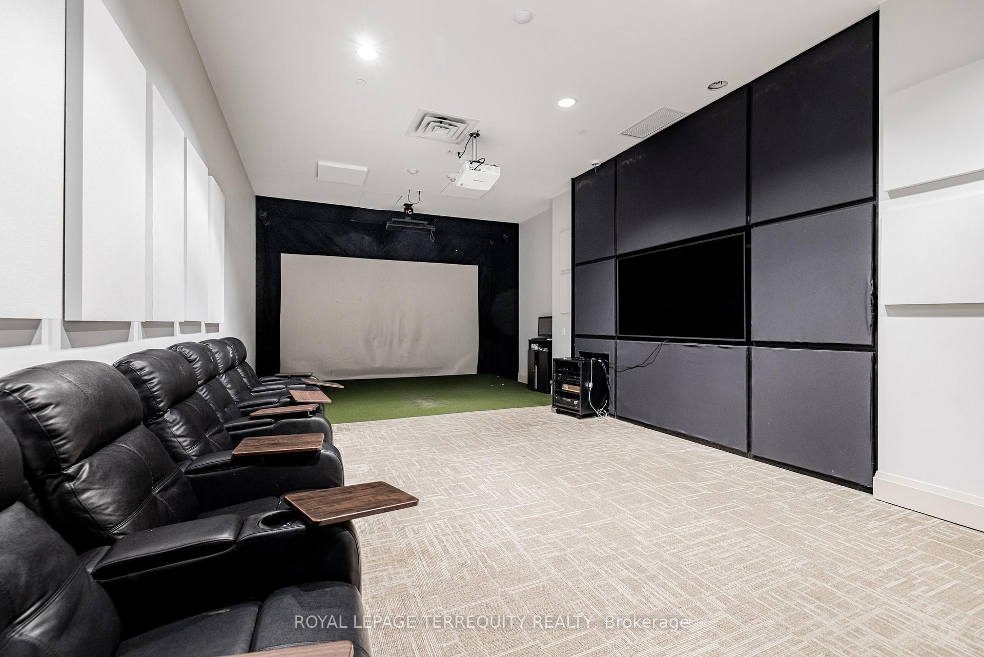 401-35 Fontenay Court, Toronto, ON - Indoor