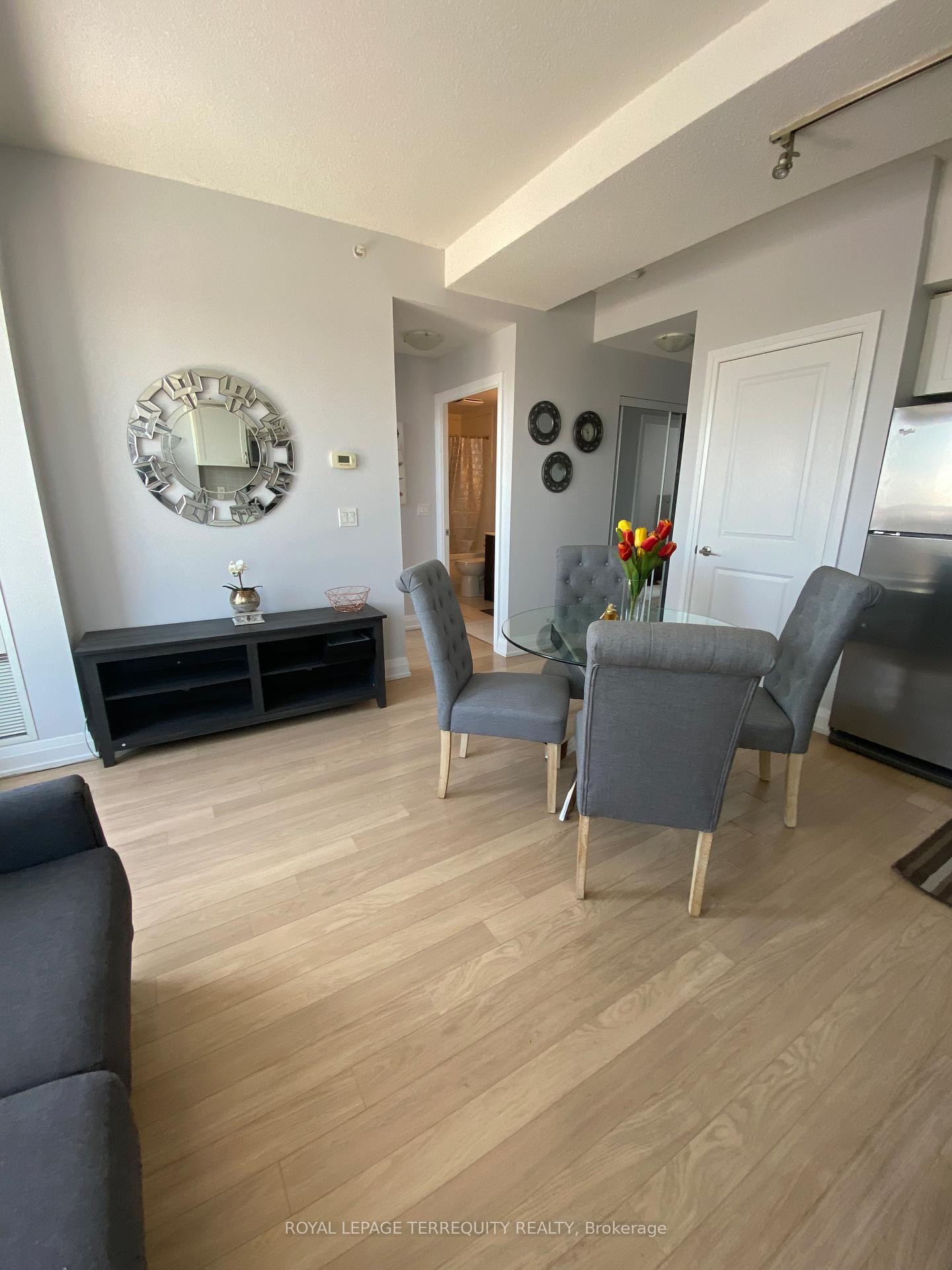 Ph1-3520 Danforth Avenue, Toronto, ON - Indoor