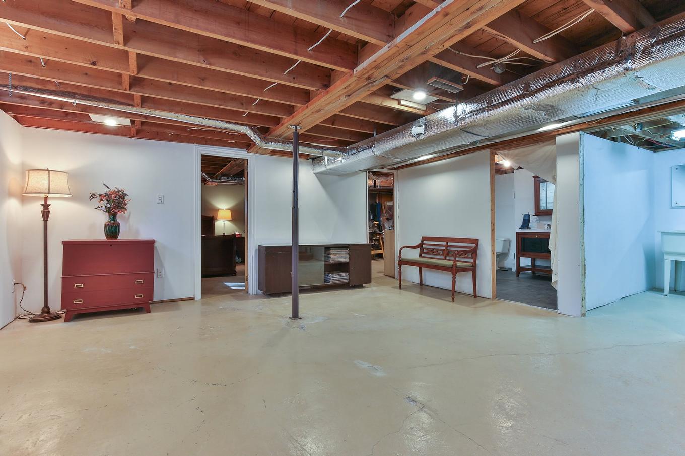 Family room - 25 Rue De L'Académie, Bedford - Ville, QC - Indoor Photo Showing Basement