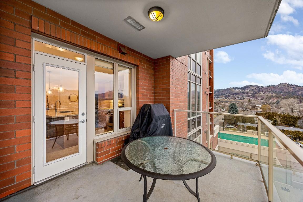 504-1160 Bernard Avenue, Kelowna, BC - Outdoor With Deck Patio Veranda With Exterior