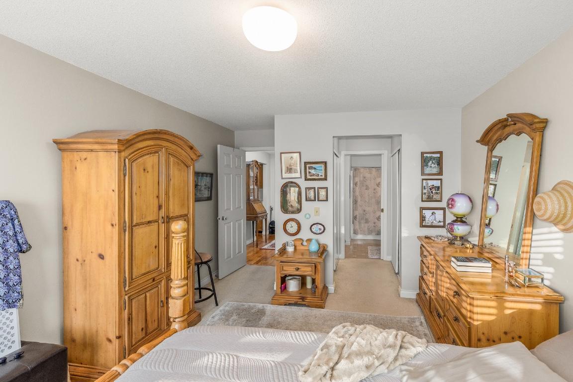 106-3815 Brown Road, West Kelowna, BC - Indoor Photo Showing Bedroom