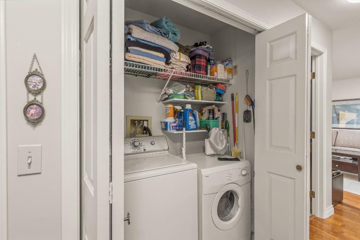 106-3815 Brown Road, West Kelowna, BC - Indoor Photo Showing Laundry Room
