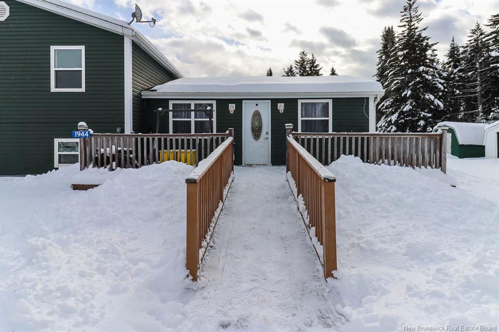 1944 Route 111, Bains Corner, NB