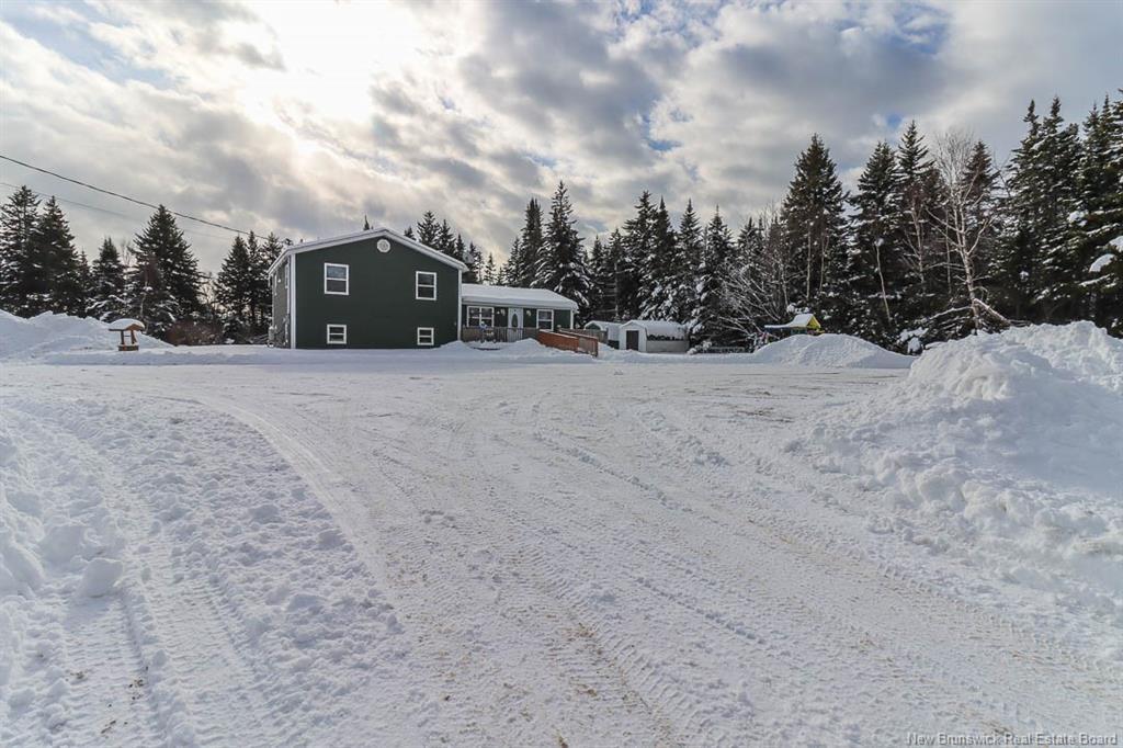 1944 Route 111, Bains Corner, NB