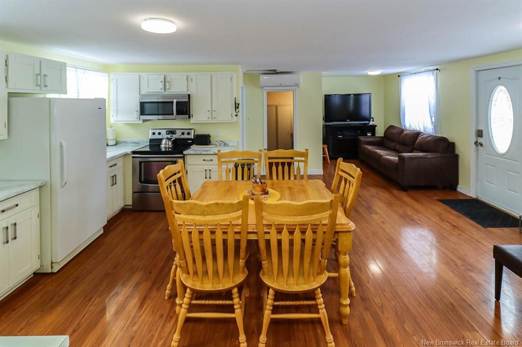 1944 Route 111, Bains Corner, NB