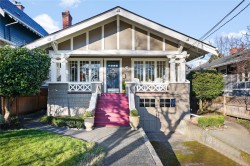 1316 Carnsew St Victoria, BC V8S 1P2